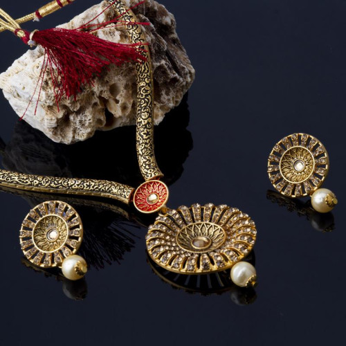 Arihant Gold-Toned GP AD Necklace Set 44017