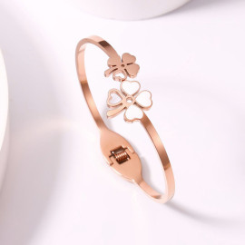 Arihant Stainless Steel Rose Gold Plated Mother Of Pearls Dual Flower Openable Floral Bracelet