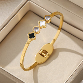 Arihant Stainless Steel Gold Plated Mother Of Pearls Leaf Clover Bracelet