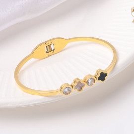 Arihant Stainless Steel Gold Plated Mother Of Pearls Leaf Clover Bracelet