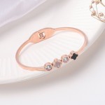 Arihant Stainless Steel Rose Gold Plated Mother Of Pearls Leaf Clover Bracelet