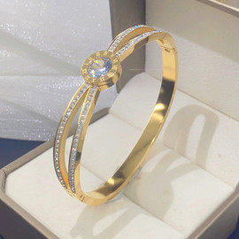 Arihant Stainless Steel Gold Plated Roman Numerals American Diamond Studded Bracelet