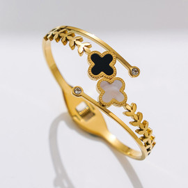 Arihant Stainless Steel Gold Plated Mother Of Pearls Two Clover Leaf Irish Design Bracelet