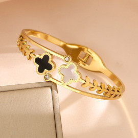 Arihant Stainless Steel Gold Plated Mother Of Pearls Two Clover Leaf Irish Design Bracelet