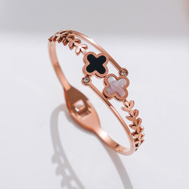 Arihant Stainless Steel Rose Gold Plated Mother Of Pearls Two Clover Leaf Irish Design Bracelet