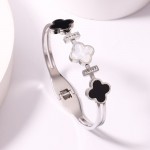 Arihant Stainless Steel Silver Plated Mother Of Pearls Three Clover Leaf Irish Design Bracelet